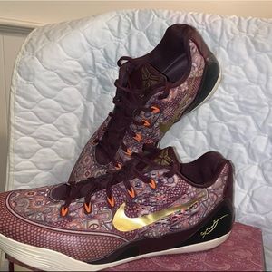 Nike Kobe silks size 14